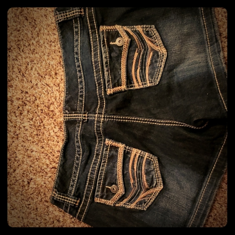 Womens size 13/14 Maurices shorts